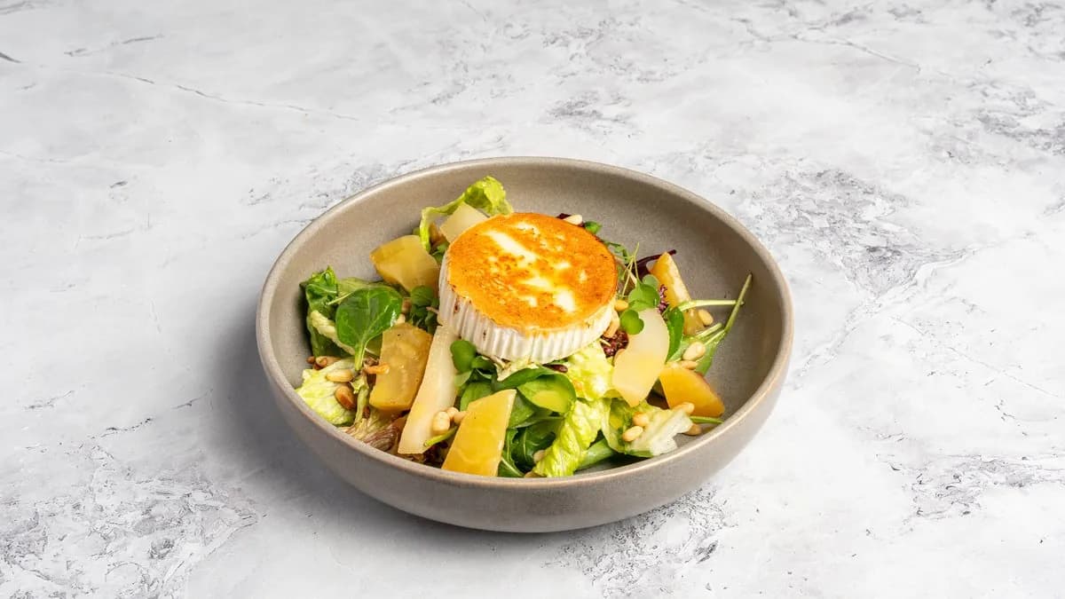 Kecskesajt, cékla, saláta