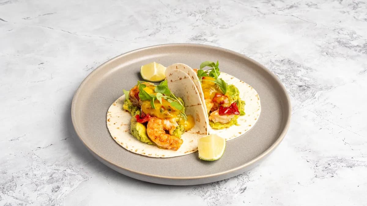 Garnéla, guacamole, mangó salsa