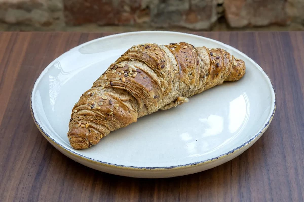 Teljes kiőrlésű croissant