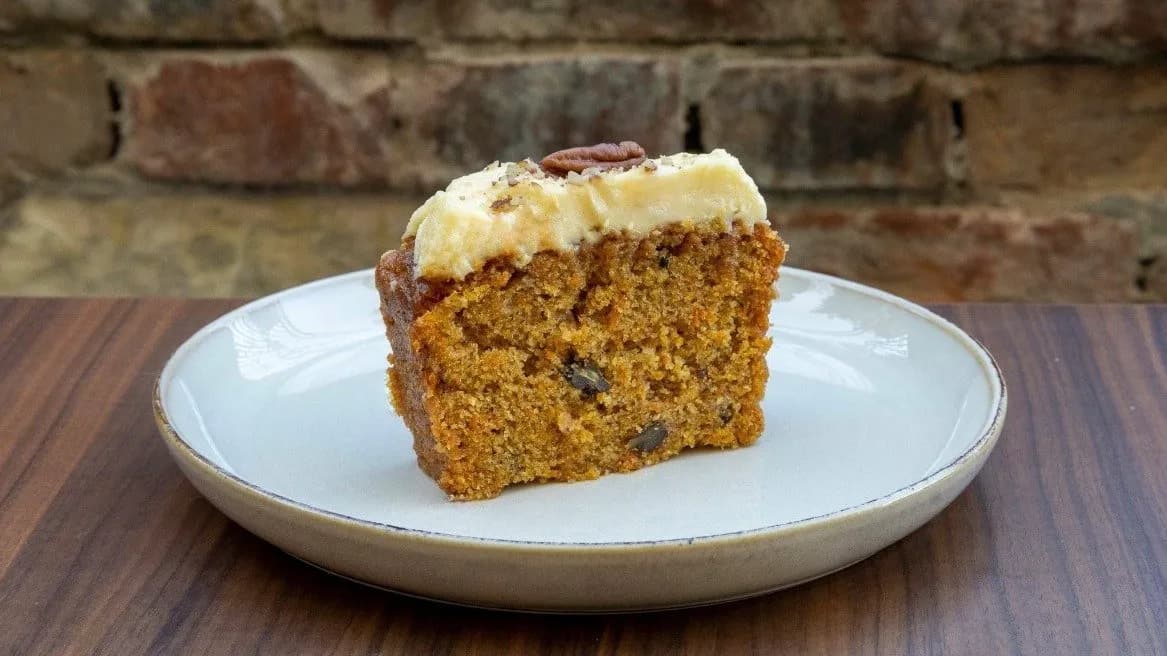 Pekándiós répatorta mascarponehabbal