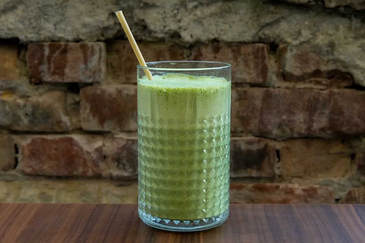 Spenótos kurkumás smoothie 0,4l