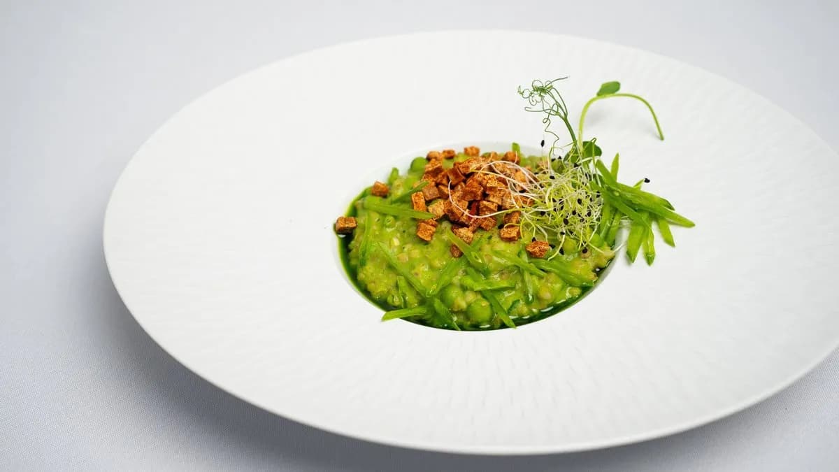 Zöldborsós hajdina, roppanós bébi zöldborsó, tofu bacon