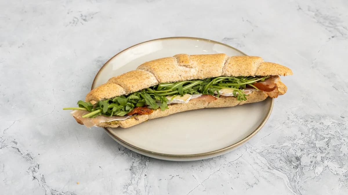 Érlelt sonkás szendvics