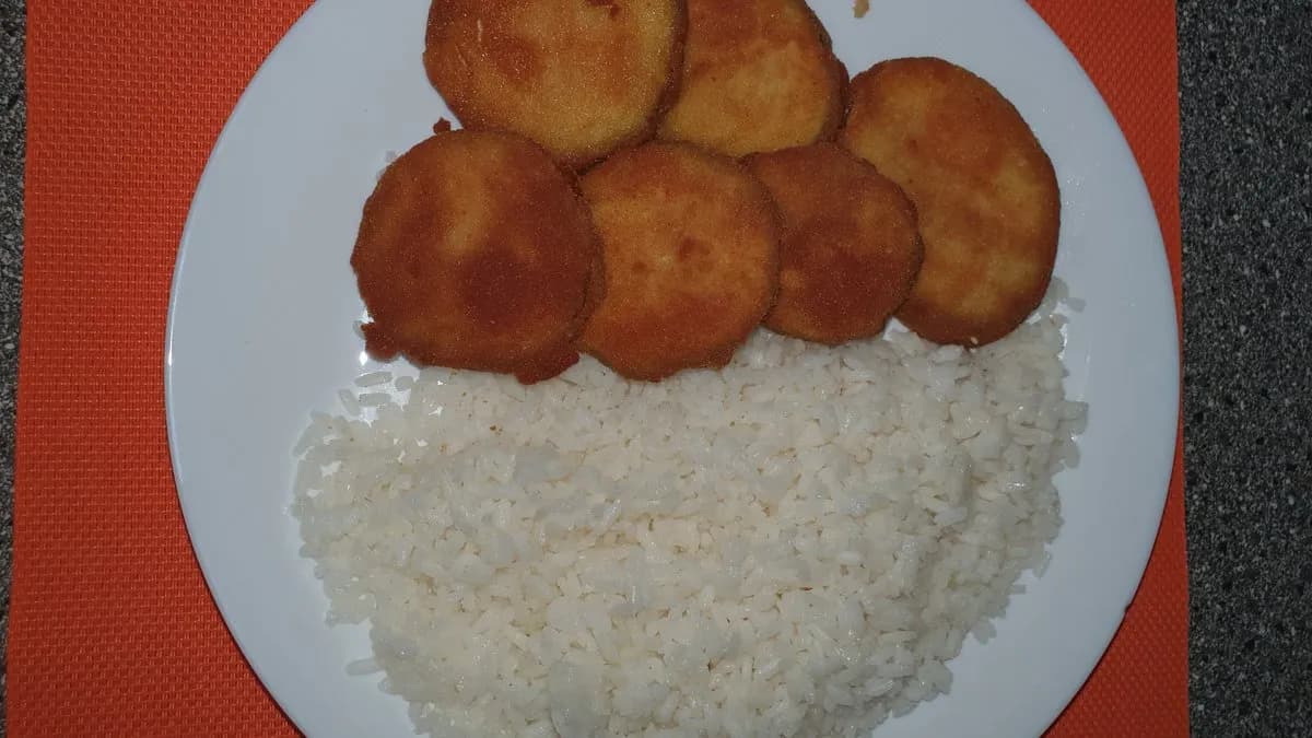 Rántott cukkini körettel