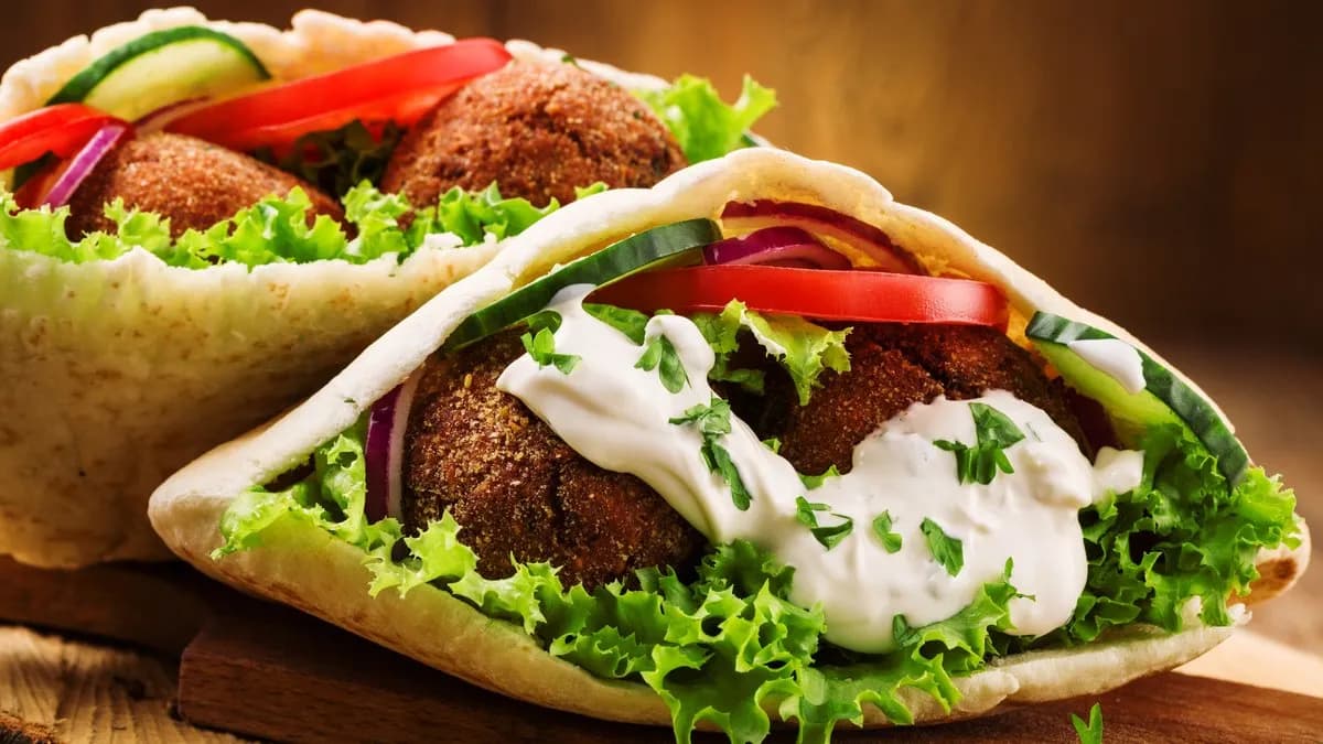Falafel ( pita/tortilla ) menü