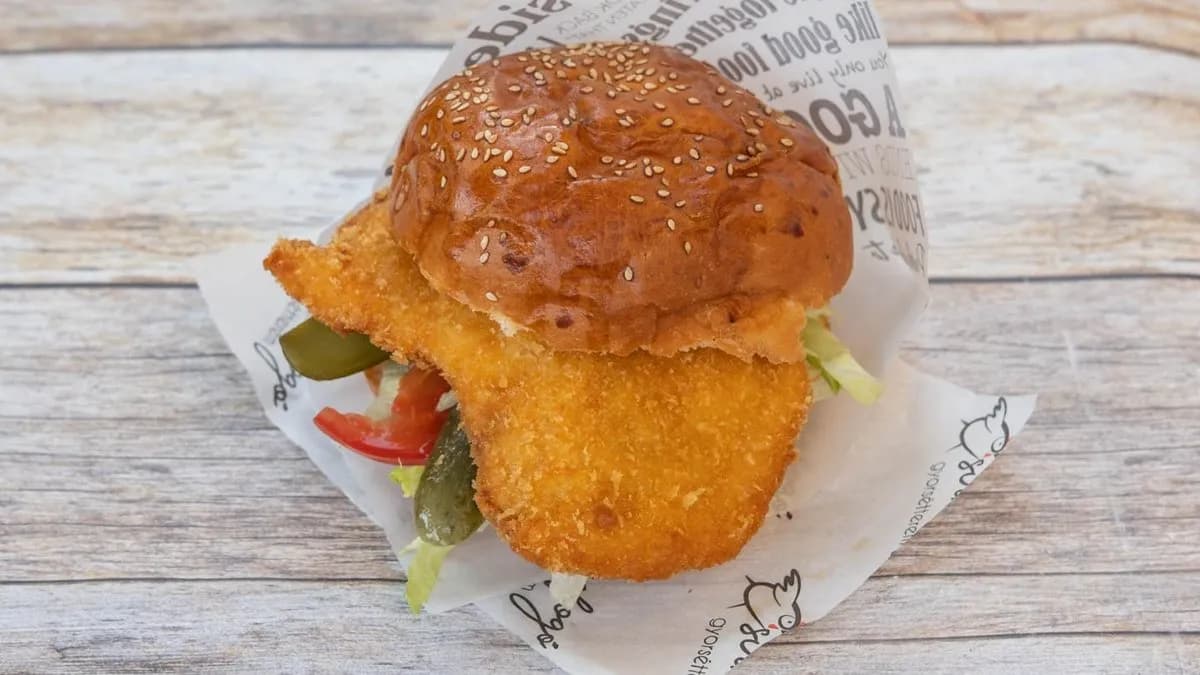 Rántott csirkemelles burger