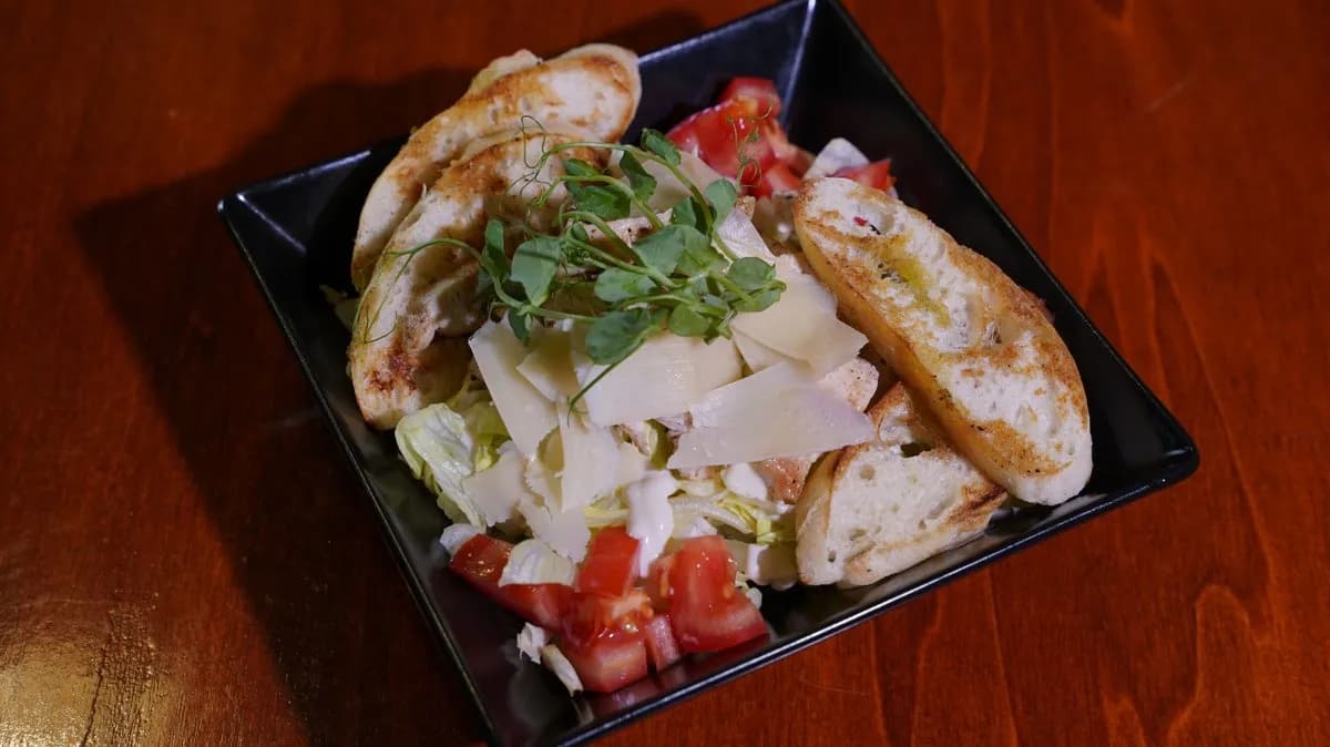 Ceasar saláta grillezett csirkemellel