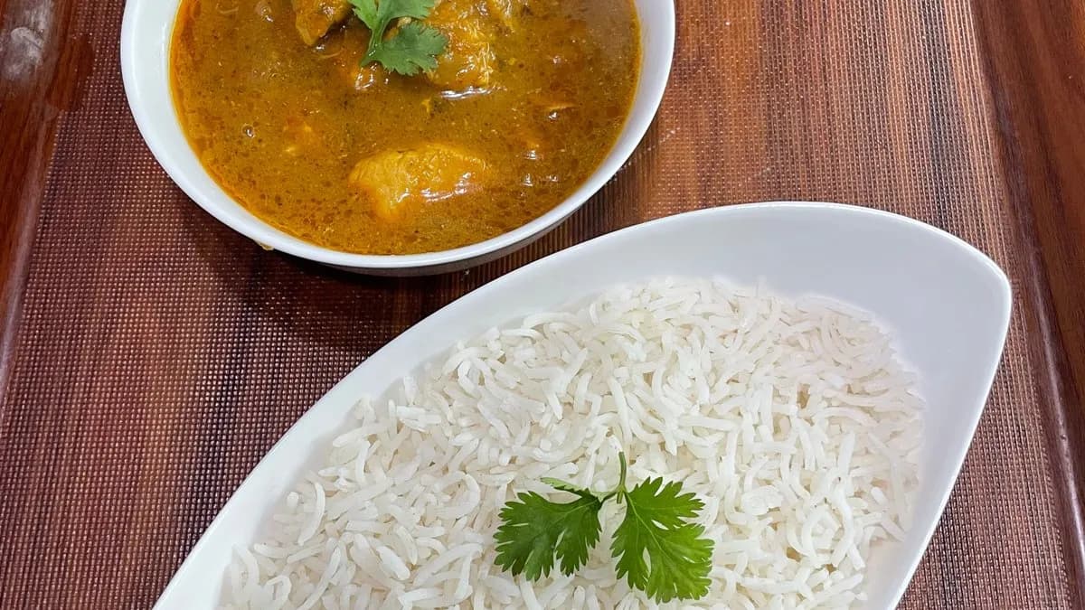 Sima Rizs + Csirke Curry