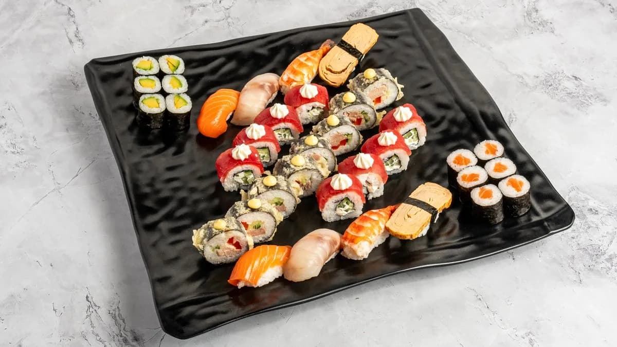 Chiyoko sushi set (2 főre)