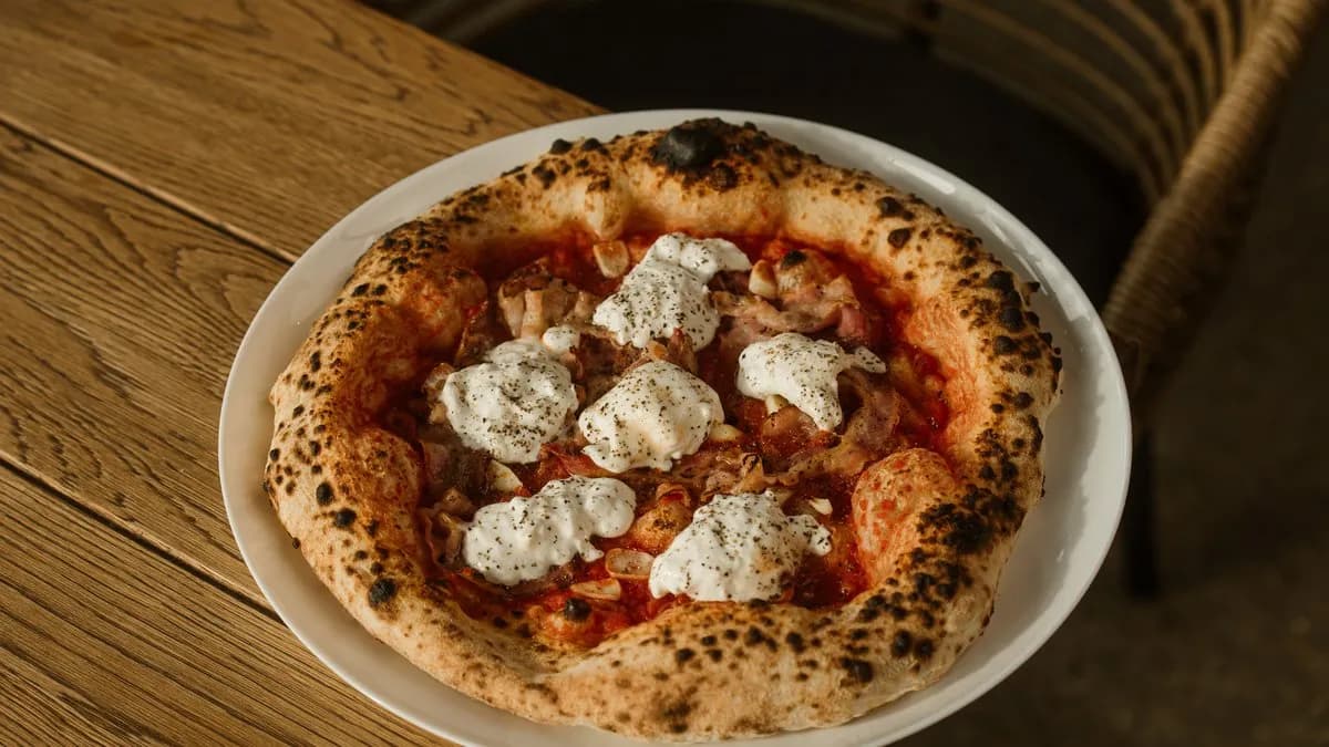 Pizza Burrata e Pancetta