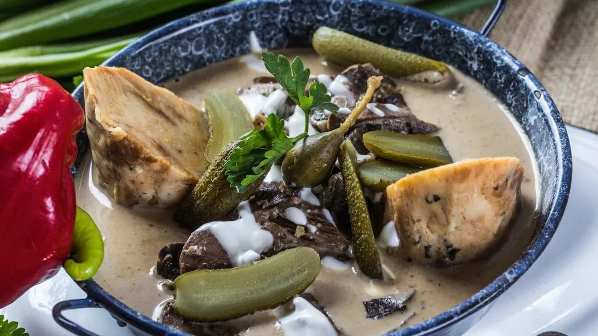 Szalontüdő zsemlegombóccal