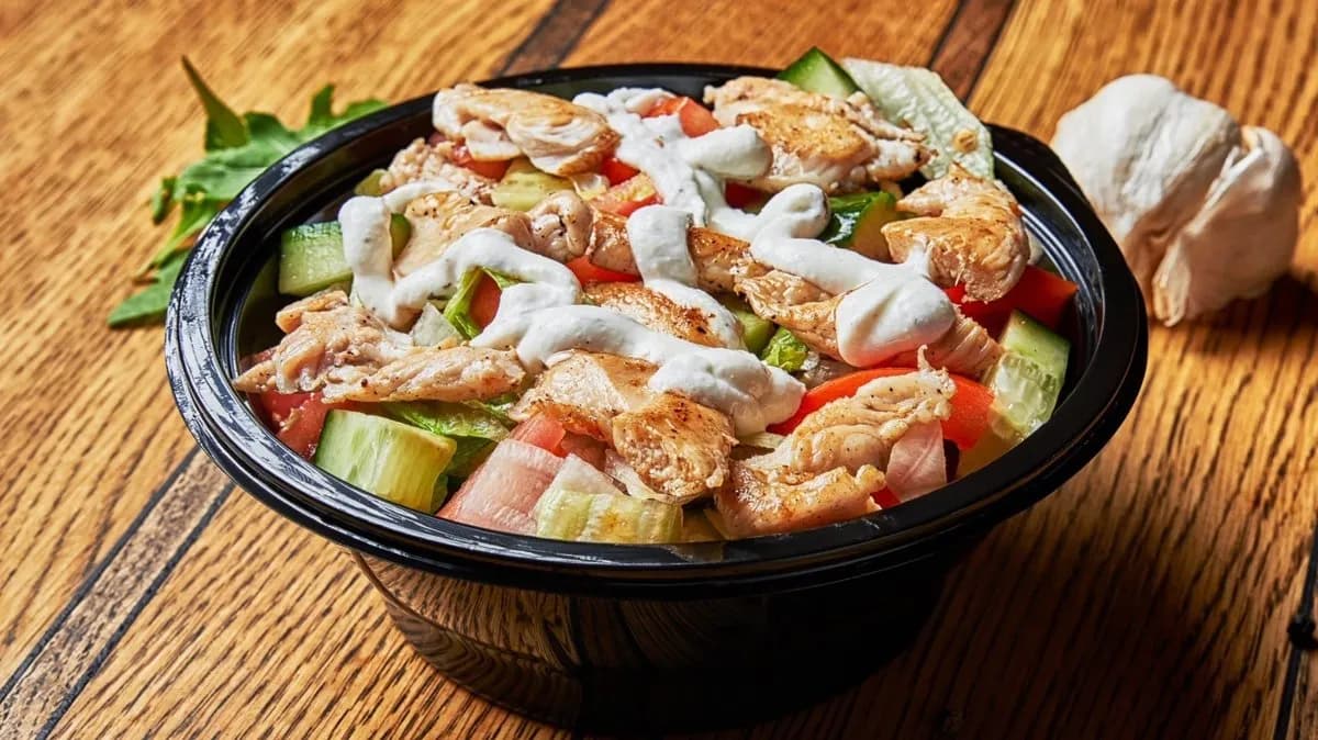 Fitness saláta joghurtöntettel