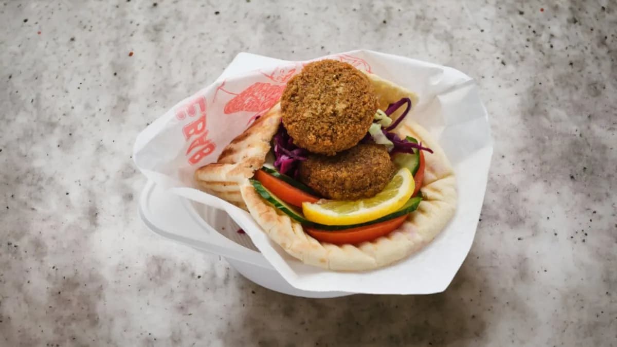 Falafel pita