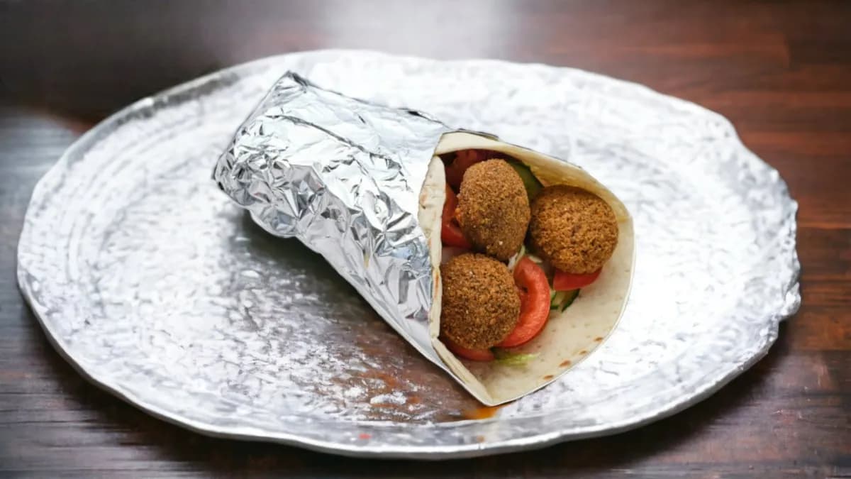 Falafel tortilla