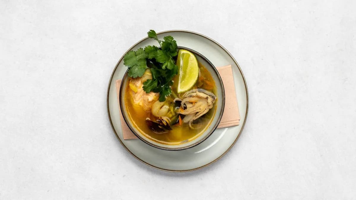 Zupa z owocami morza