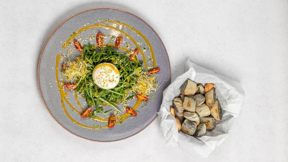 Ser burrata z sosem mango 🌿