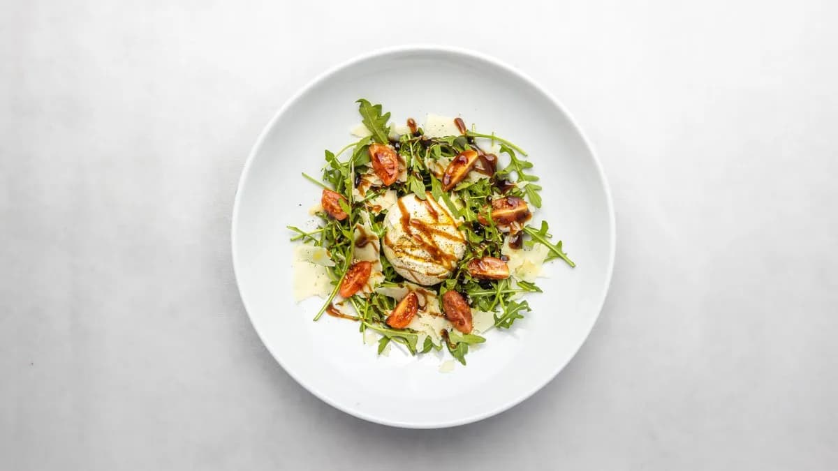Sałata z serem burrata