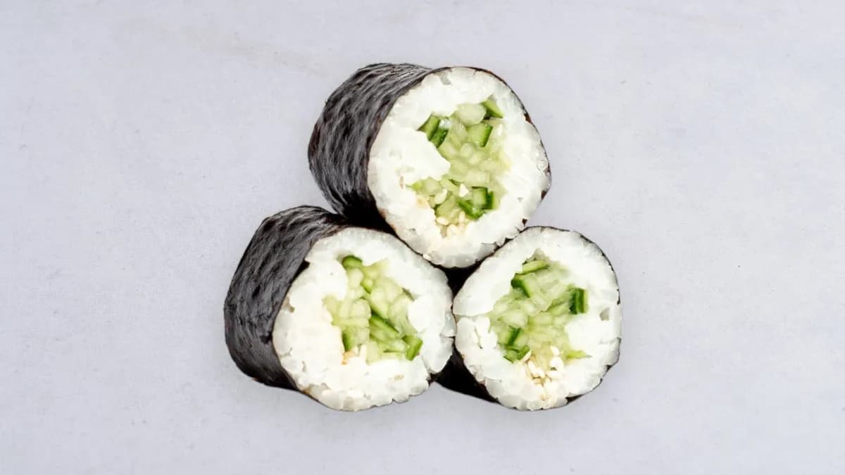 Hosomak ogórek sezam