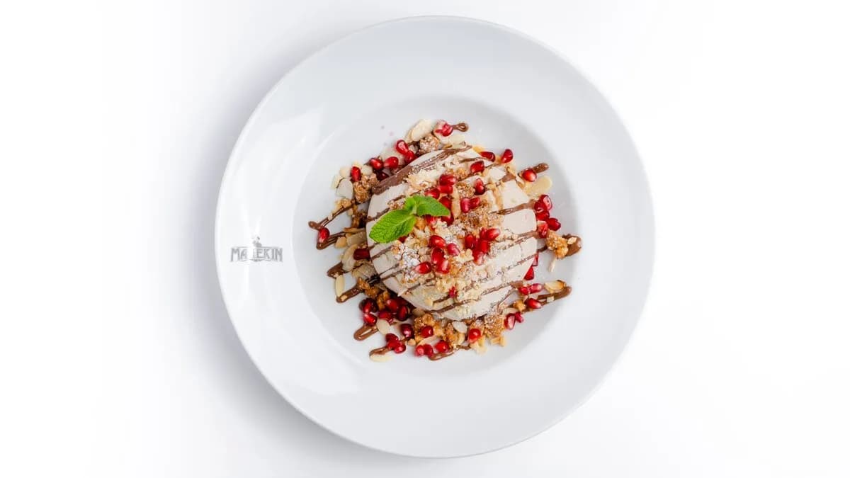 Beza z kremem pistacjowym