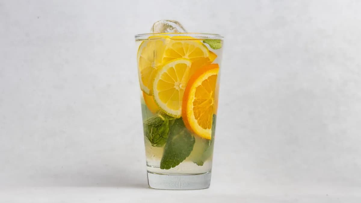 Lemoniada hyćka z miętą i limonką