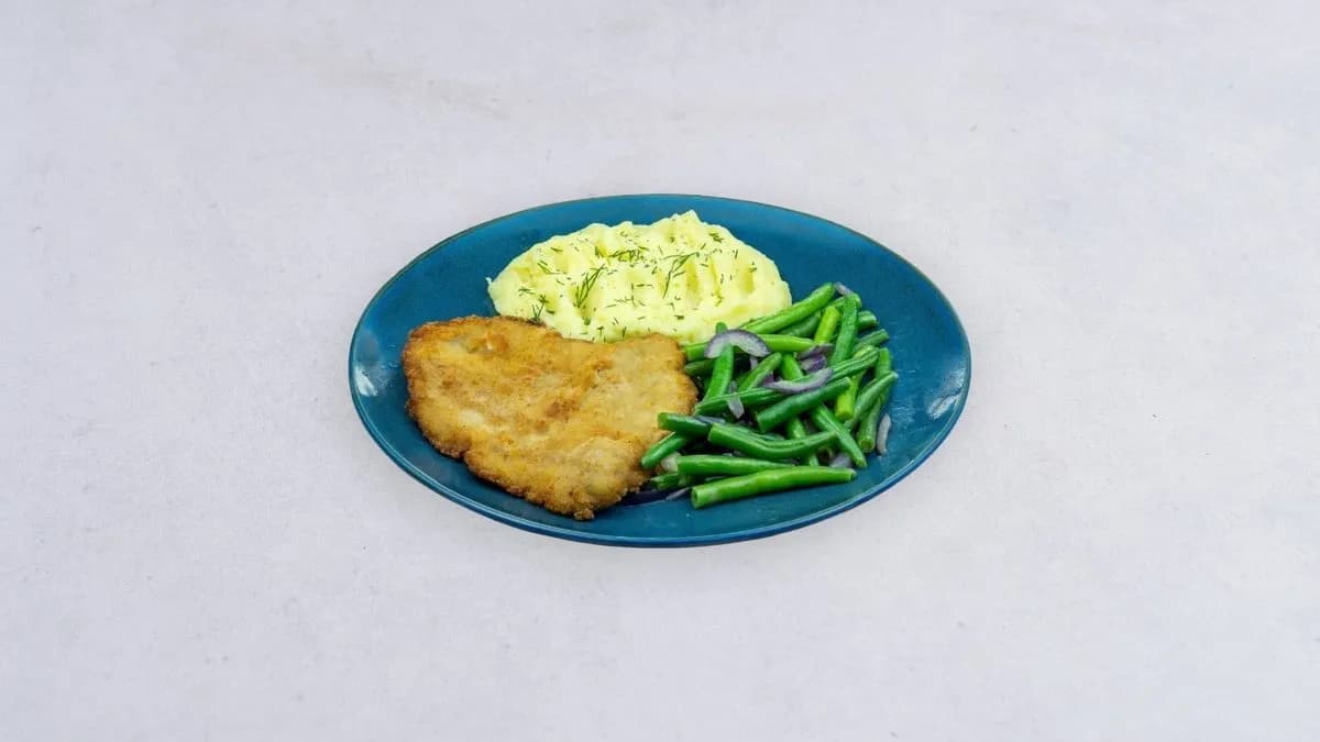 Kotlet schabowy z fasolką