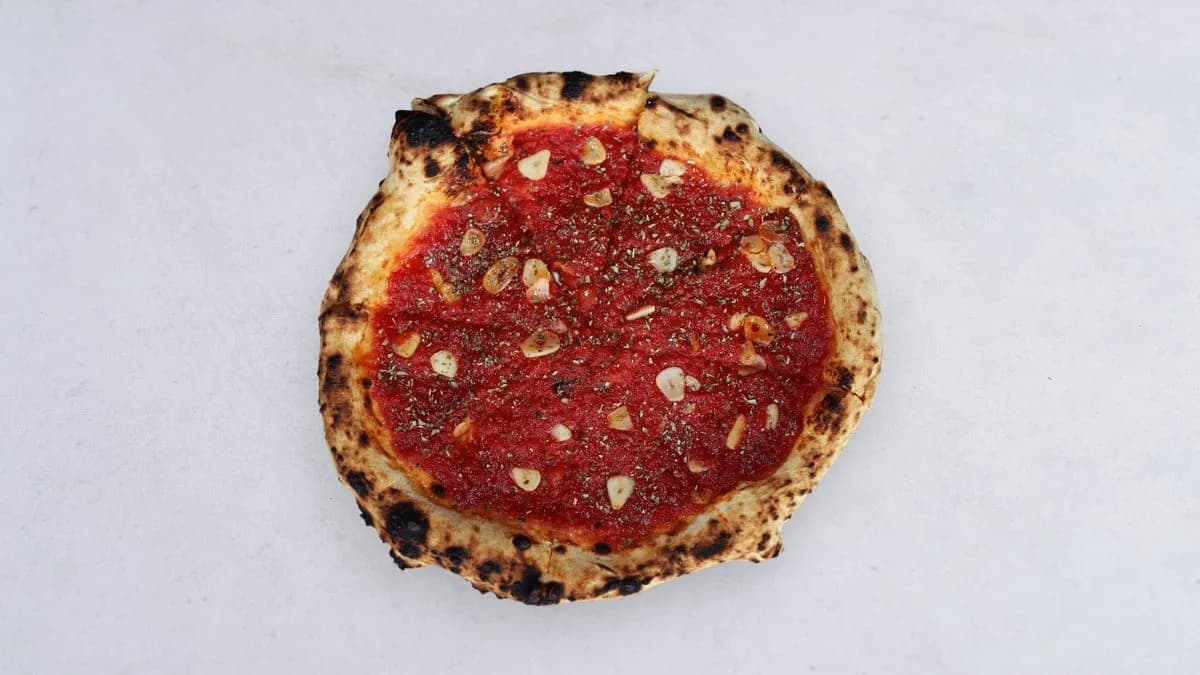Pizza marinara