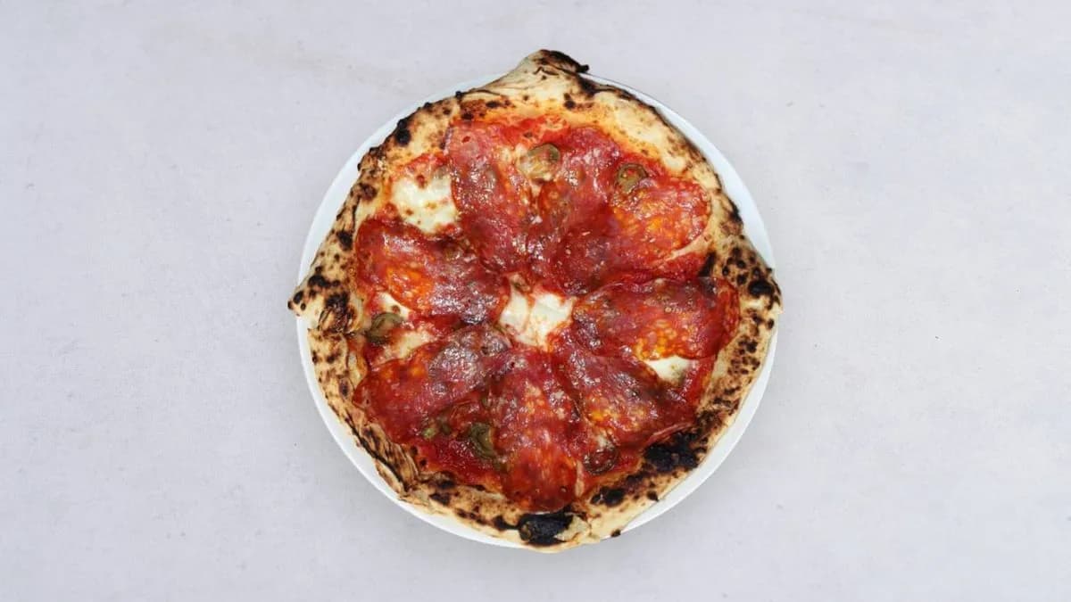 Pizza salame piccante