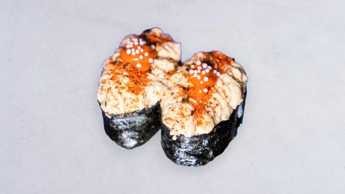Gunkan spicy tuna