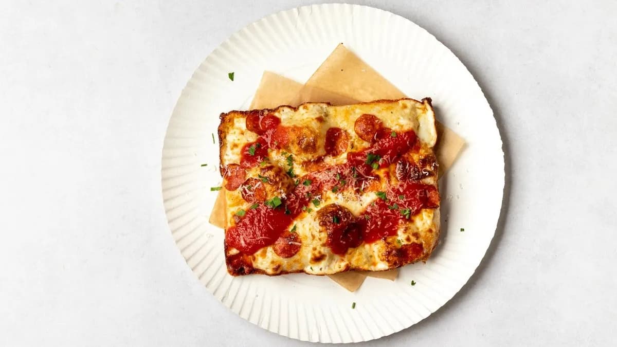 Detroit pizza pepperoni