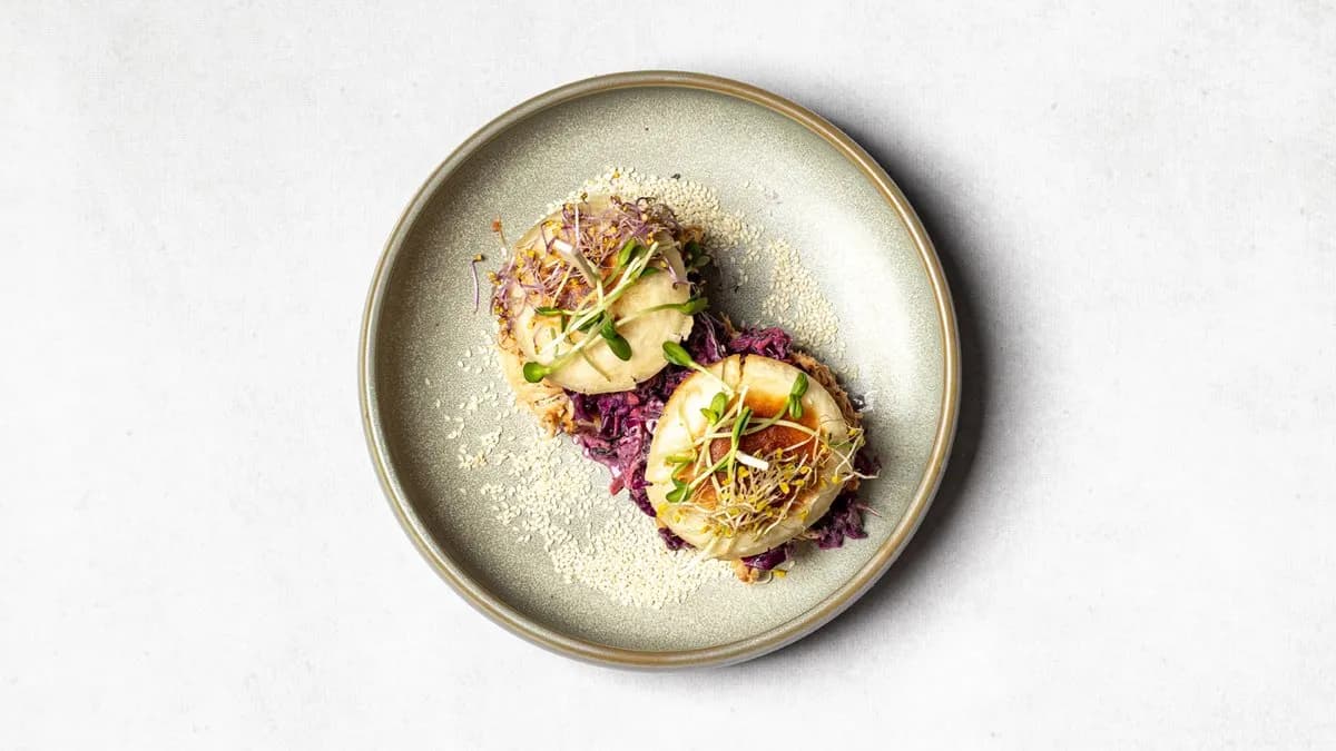 Pampuchy z szarpanym kurczakiem