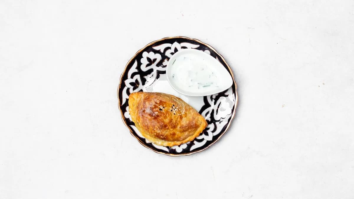 Samsy ze szpinakiem 1 szt.