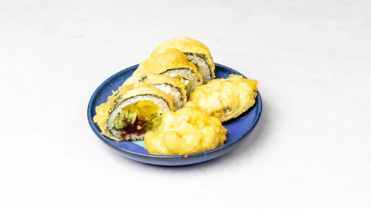 Futomaki z warzywami w tempurze