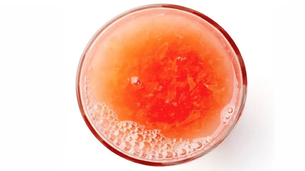 Świeżo wyciskany sok grejpfrutowy