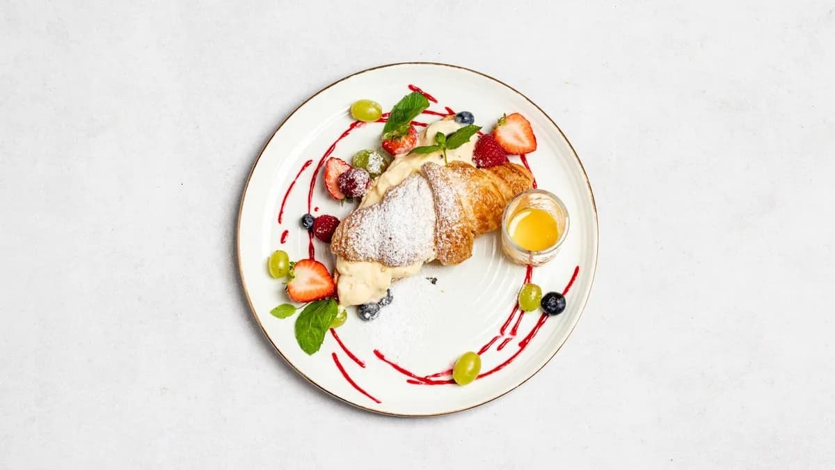 Croissant z czekoladą