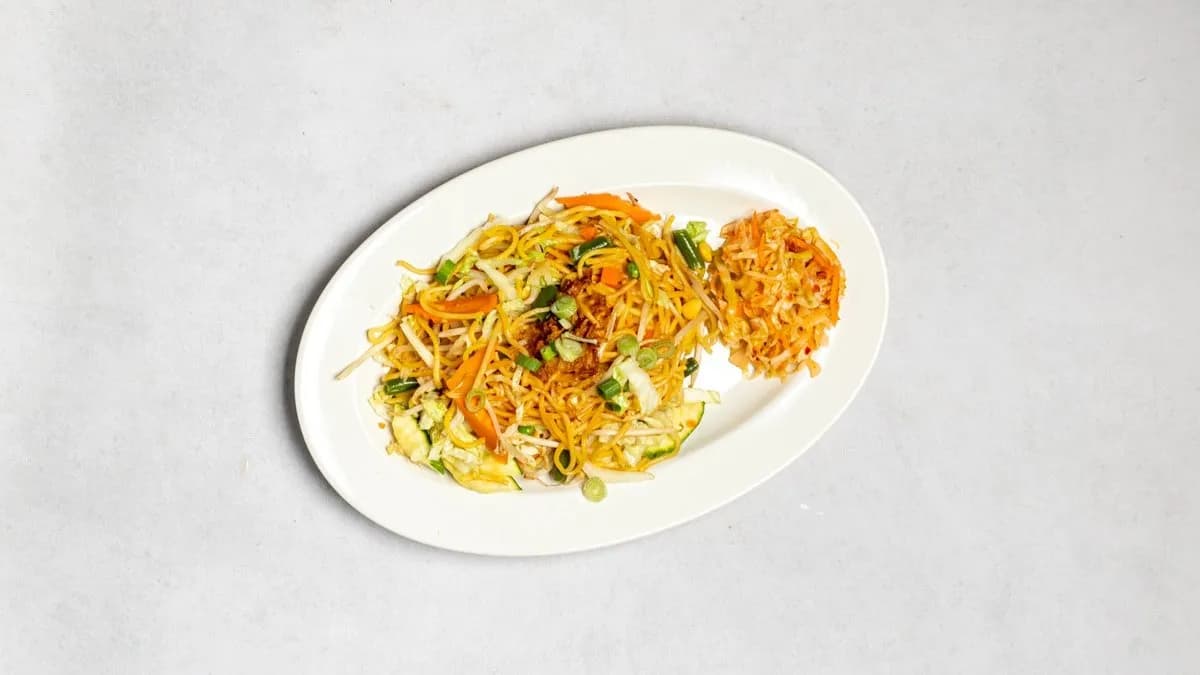 Makaron chiński smażony