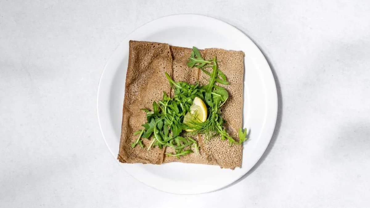 Naleśnik bretoński z łososiem