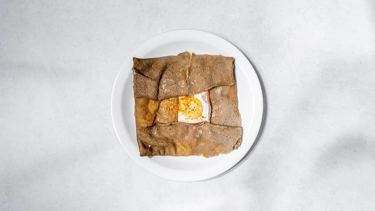 Naleśnik bretoński z szynką