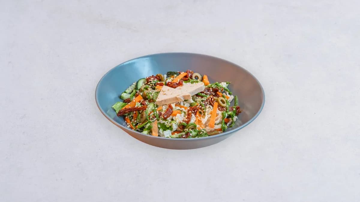 Sałatka z suszonymi pomidorami