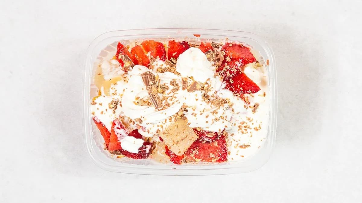 Deser owocowo-śmietankowy