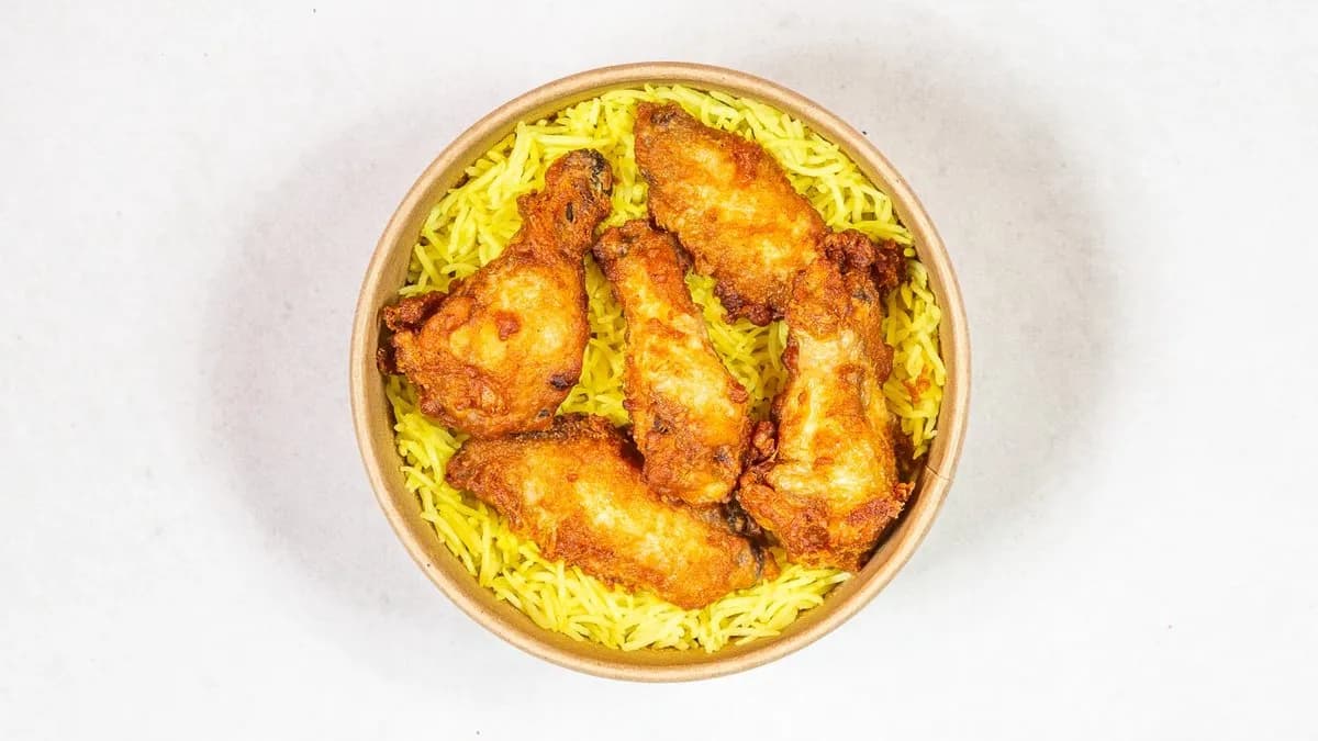 Chicken wings + ryż