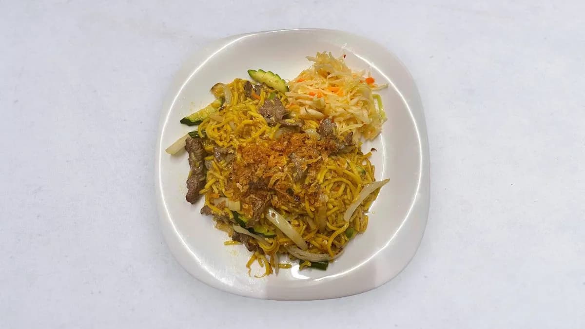 Makaron chiński z wieprzowiną