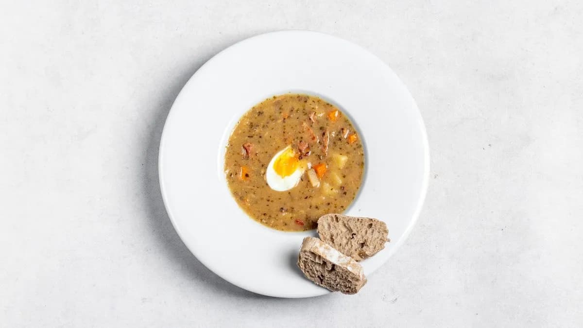 Żurek staropolski na zakwasie z jajkiem