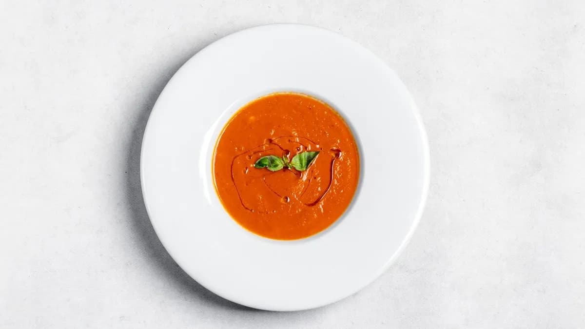 Krem pomidorowy z lanymi kluskami