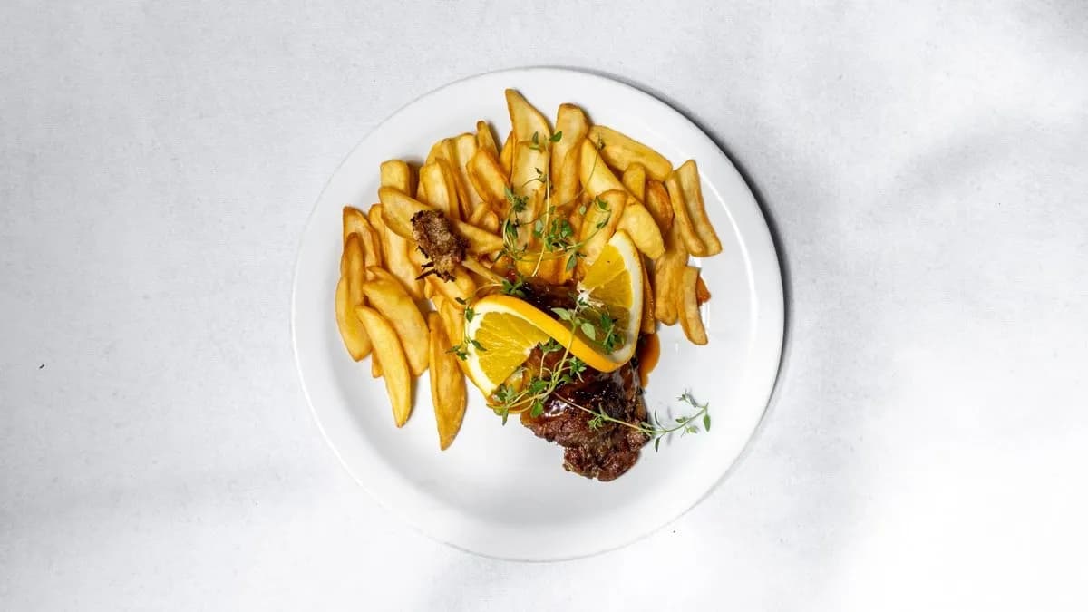 Kaczka confit, sos pomarańczowy