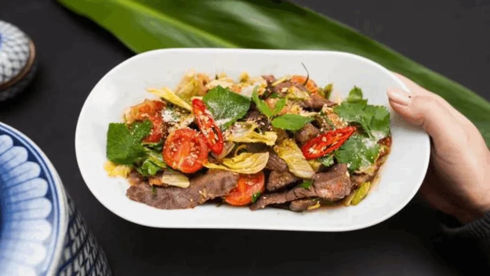 Sałatka z wołowiną 🌶️