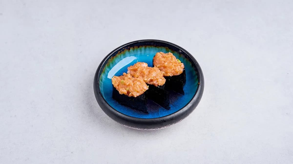 Gunkan - Tatar z łososia