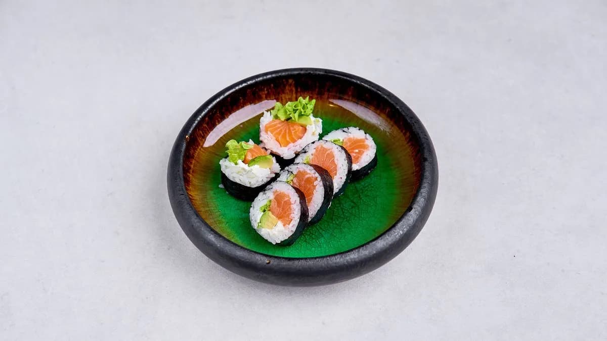2 x Futomaki z łososiem, awokado i serkiem