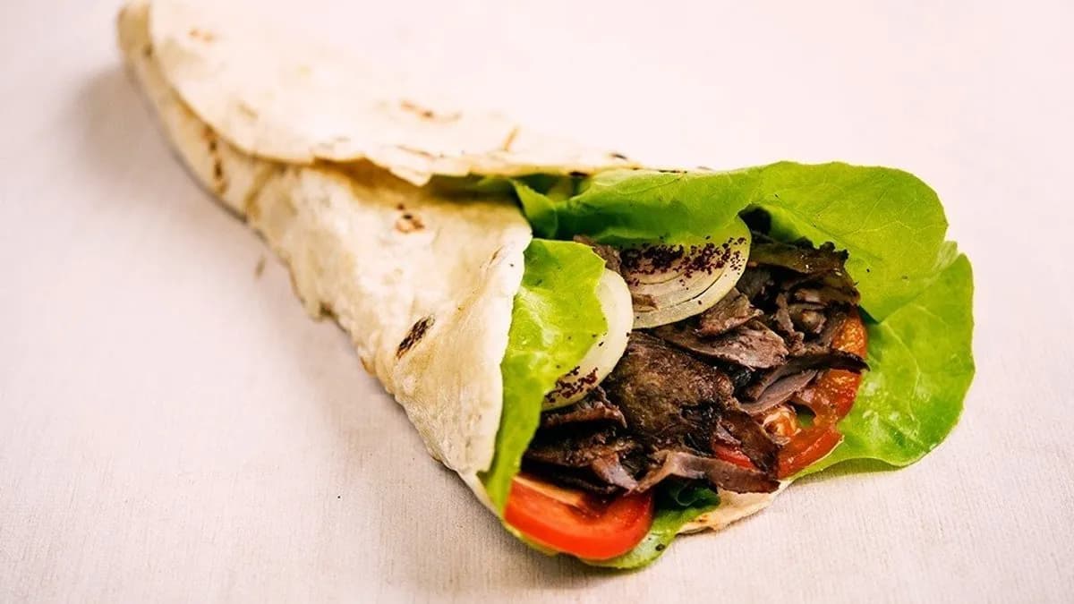 Doner kebab z baraniną lawaś