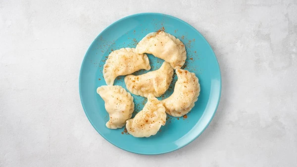 PIEROGI Z WIŚNIĄ - 9 SZT