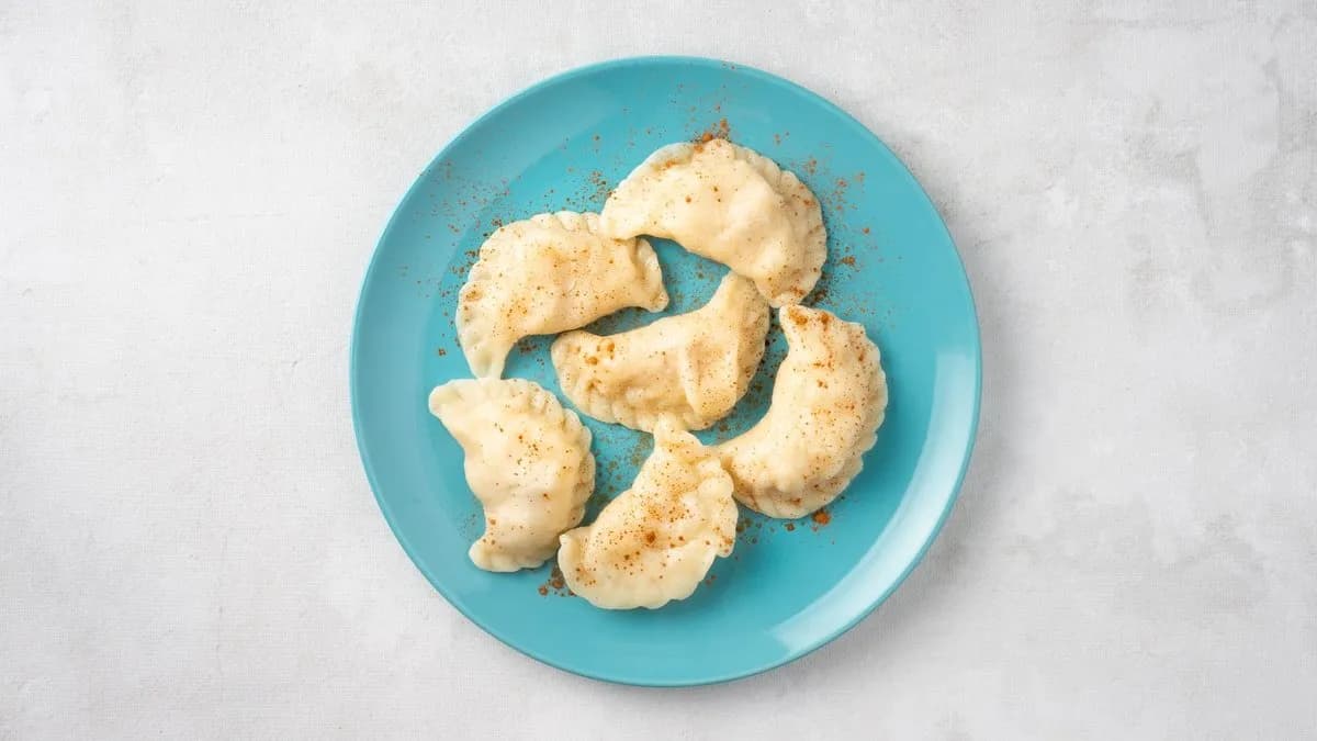 PIEROGI Z KAPUSTĄ I BOROWIKIEM - 9 SZT